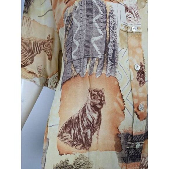 Sheer summer blouse with safari print Vintage 90s button down size medium - Picture 3 of 8